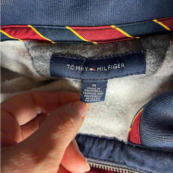 Tommy‎ Hilfiger Mens Gray Zipper Pull Over Size Medium Crest Embroidered - Picture 8 of 9